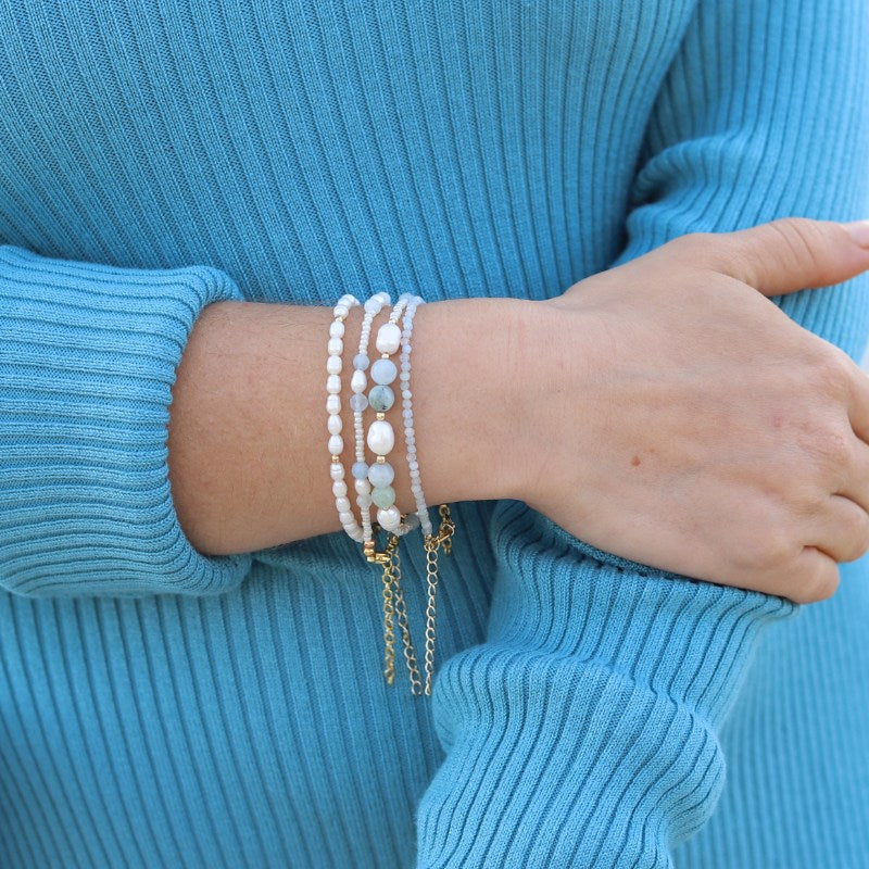 Delicate Pearl Bracelet