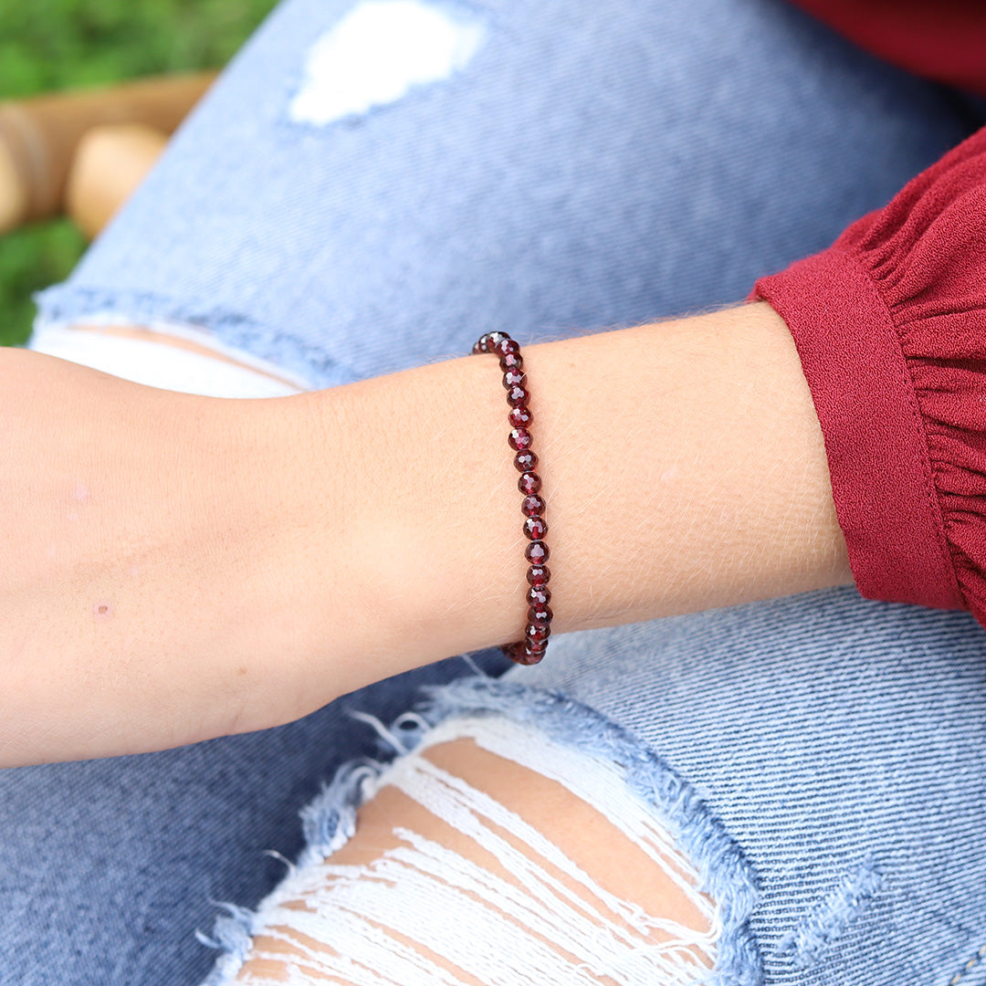 "Passion" Garnet Delicate Luxury Bracelet