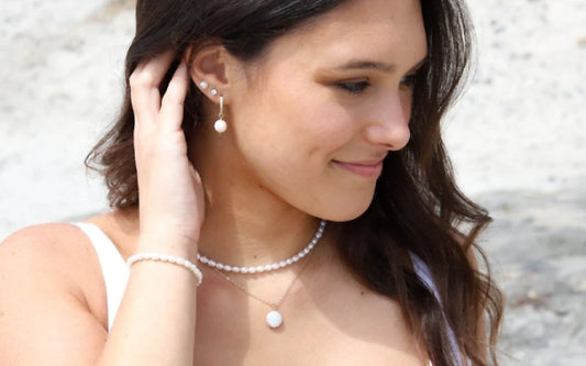 how to wear pearls to enhance its benefits