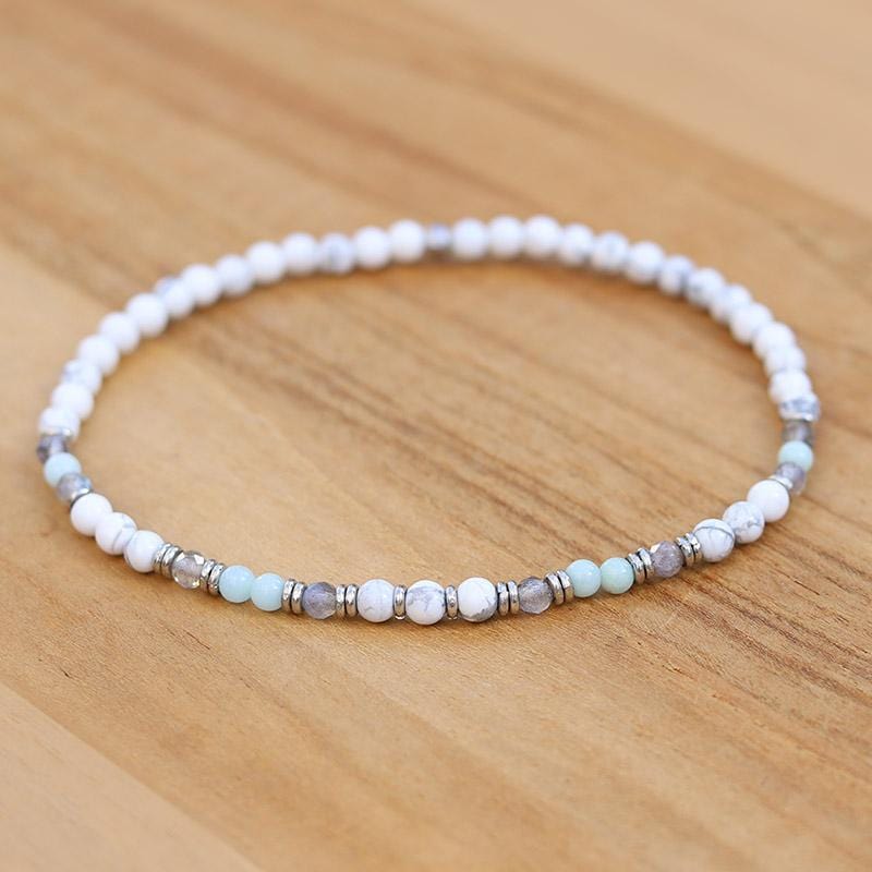 Howlite Amazonite and Labradorite Delicate Anklet